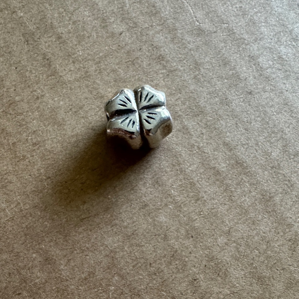 Chamilia Silver Clover Charm 🍀